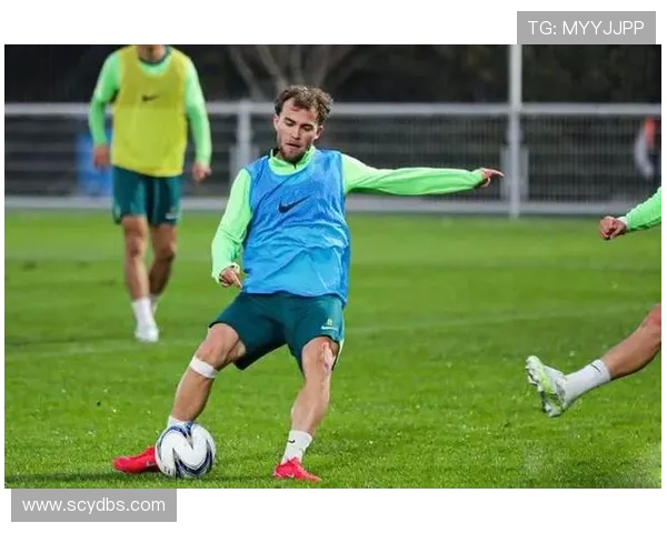 足协杯决赛前瞻拉米罗法比奥与拉莫斯王上源共同亮相发布会